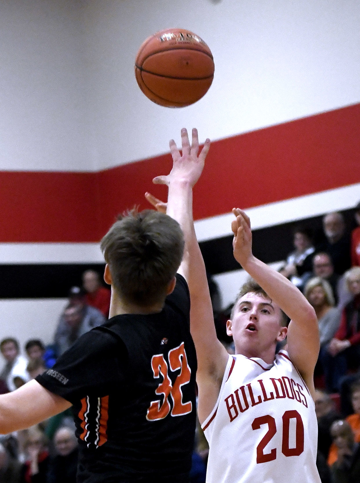 Le Mars hosts Sioux City East